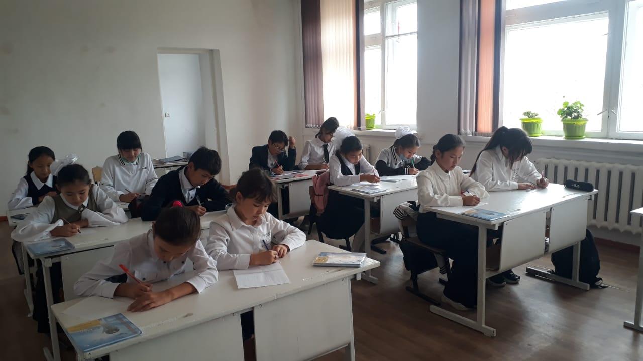 17 қазан күні 5-11 сынып оқушылары арасында  Республика күні аясында "Атамекен" тақырыбында  патриоттық  диктант байқауы өткізілді. Байқау мақсаты: Отанға деген сүйіспеншілігін арттыру, патриоттық сана мен азаматтықты қалыптастыру